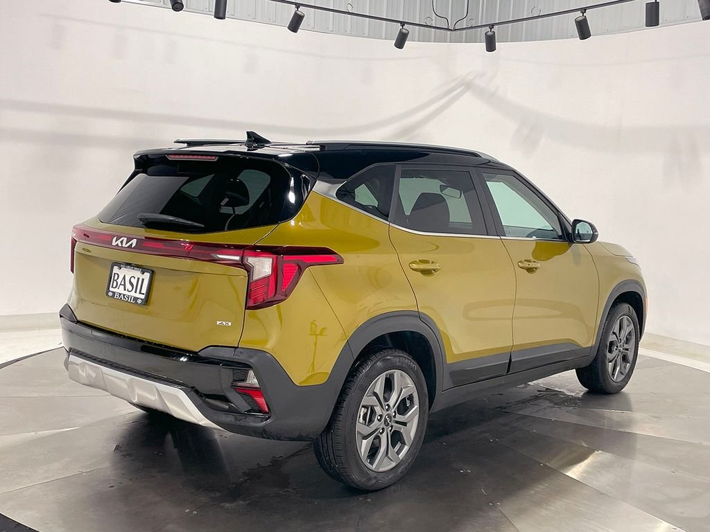 2024 Kia Seltos S photo 6