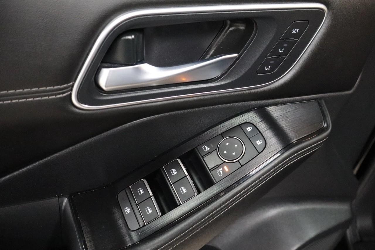 2023 Nissan Rogue Platinum photo 11
