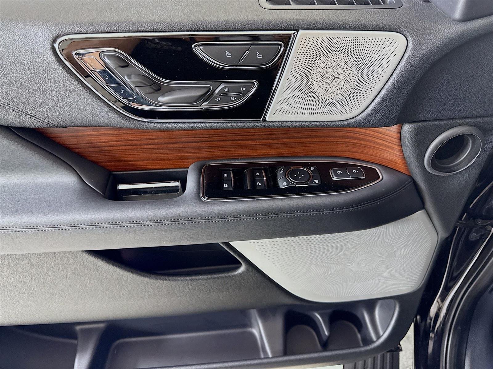 2024 Lincoln Navigator L Reserve photo 10