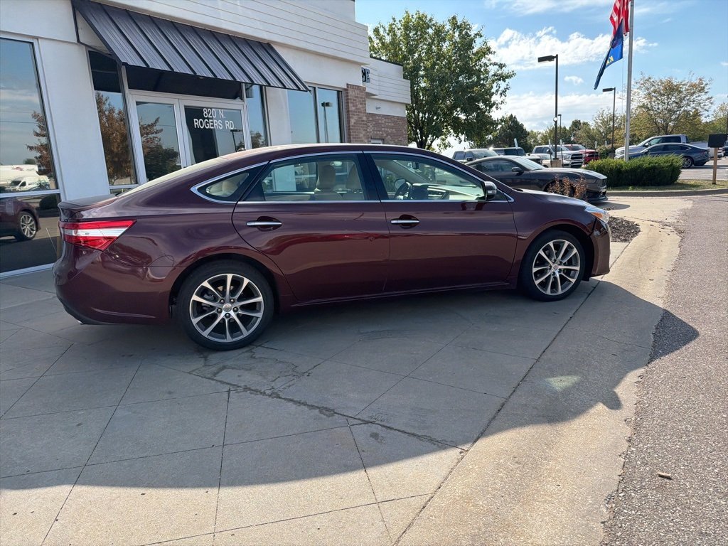 2015 Toyota Avalon photo 4