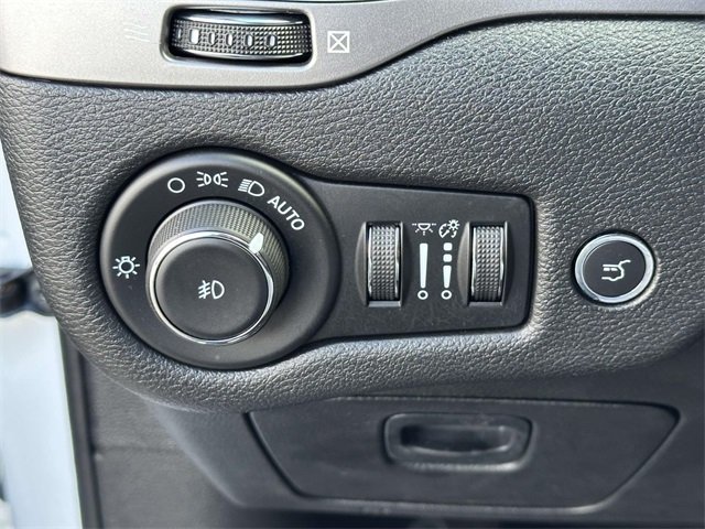 2022 Jeep Cherokee Latitude Lux photo 22