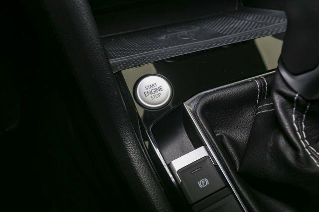 2024 Volkswagen Taos SE photo 26