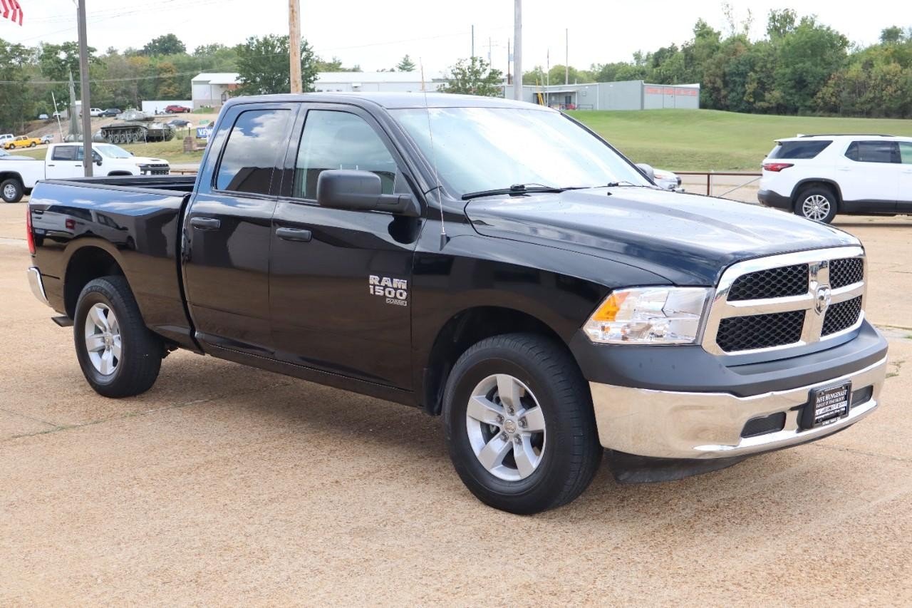 2024 Ram 1500 Classic SLT photo 7