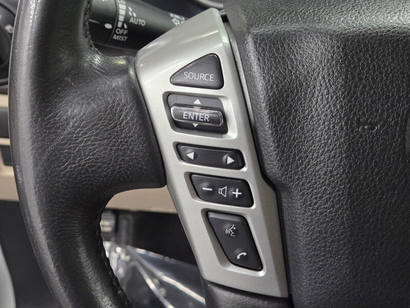 2019 Nissan Titan SV photo 14