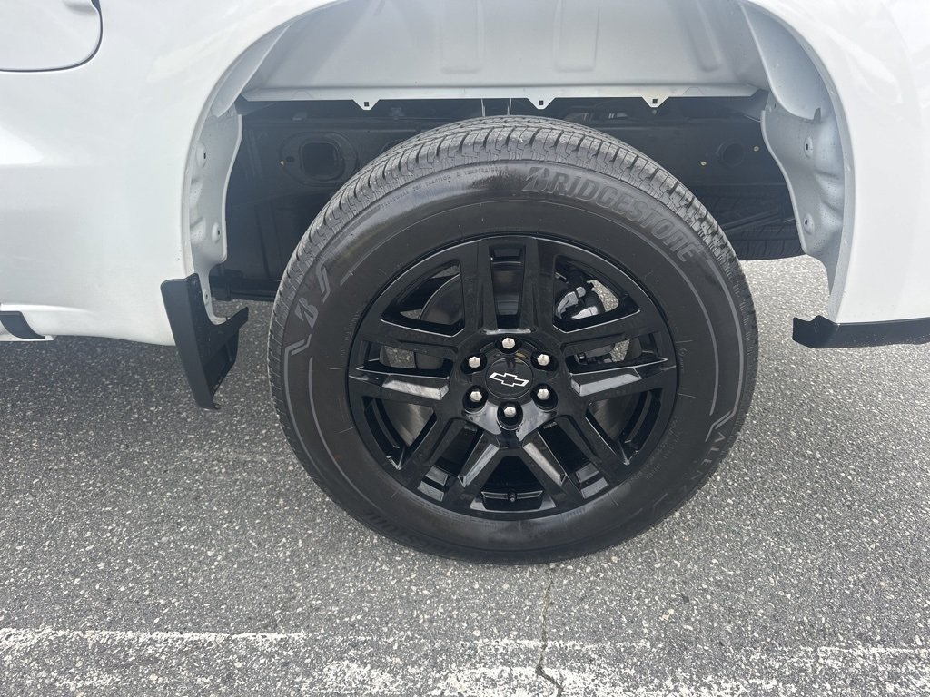 2025 Chevrolet Silverado 1500 Custom photo 25