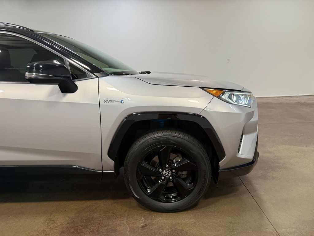 2019 Toyota RAV4 Hybrid XSE photo 27