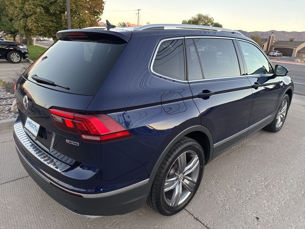 2021 Volkswagen Tiguan R-Line Black SEL photo 2