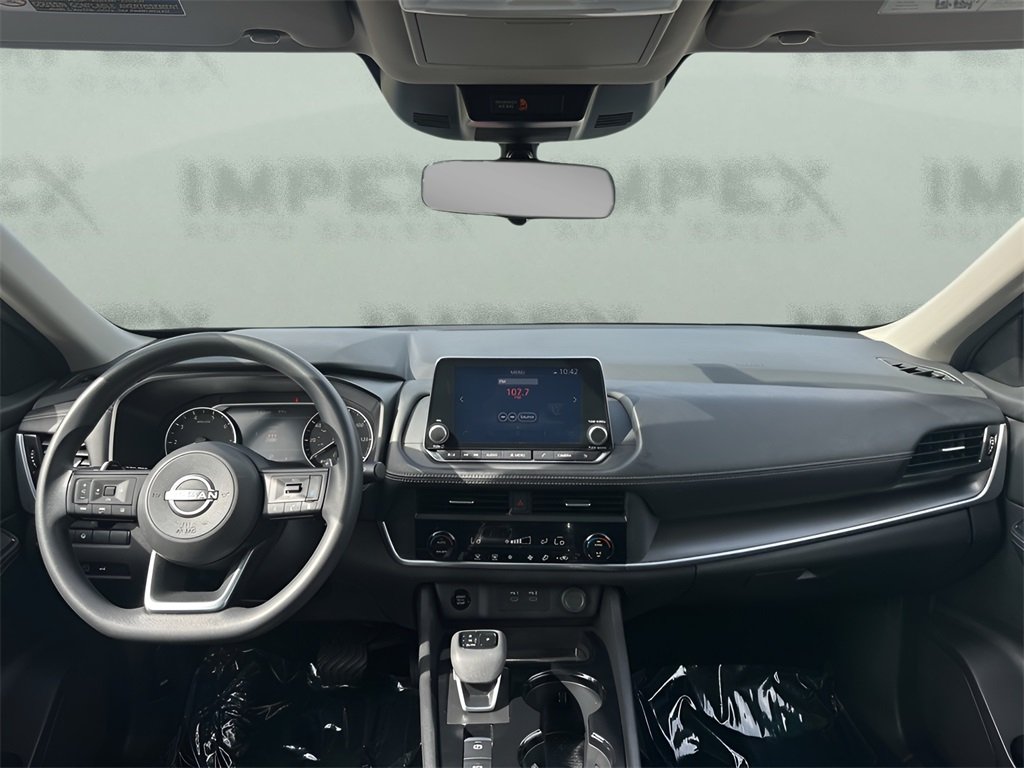 2024 Nissan Rogue SV photo 11