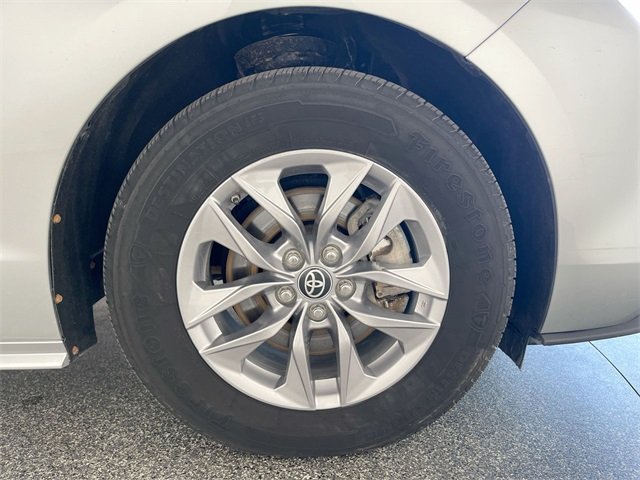 2023 Toyota Sienna XLE photo 50