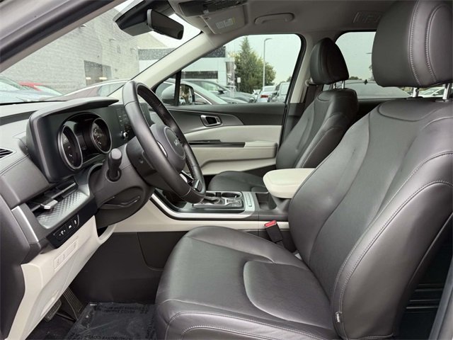 2022 Kia Carnival LX photo 13