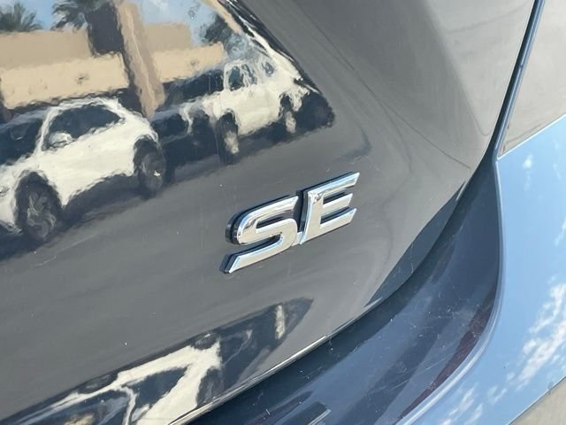2025 Toyota Camry SE photo 3