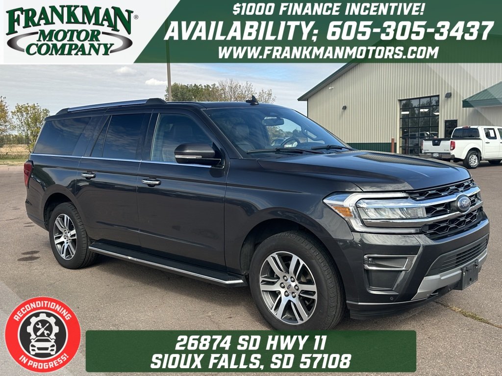 2023 Ford Expedition MAX Limited photo 2