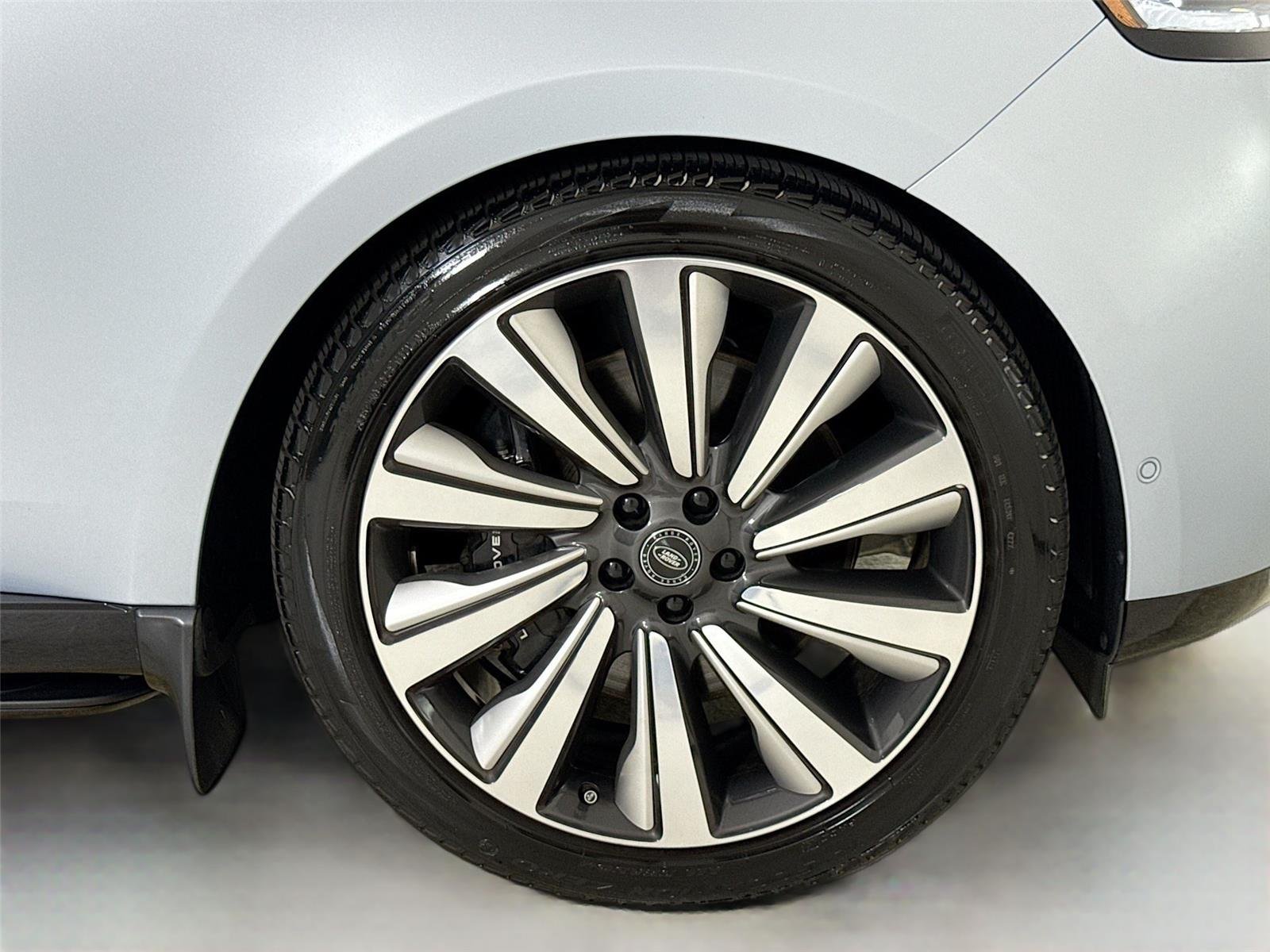 2023 Land Rover Range Rover SV photo 34