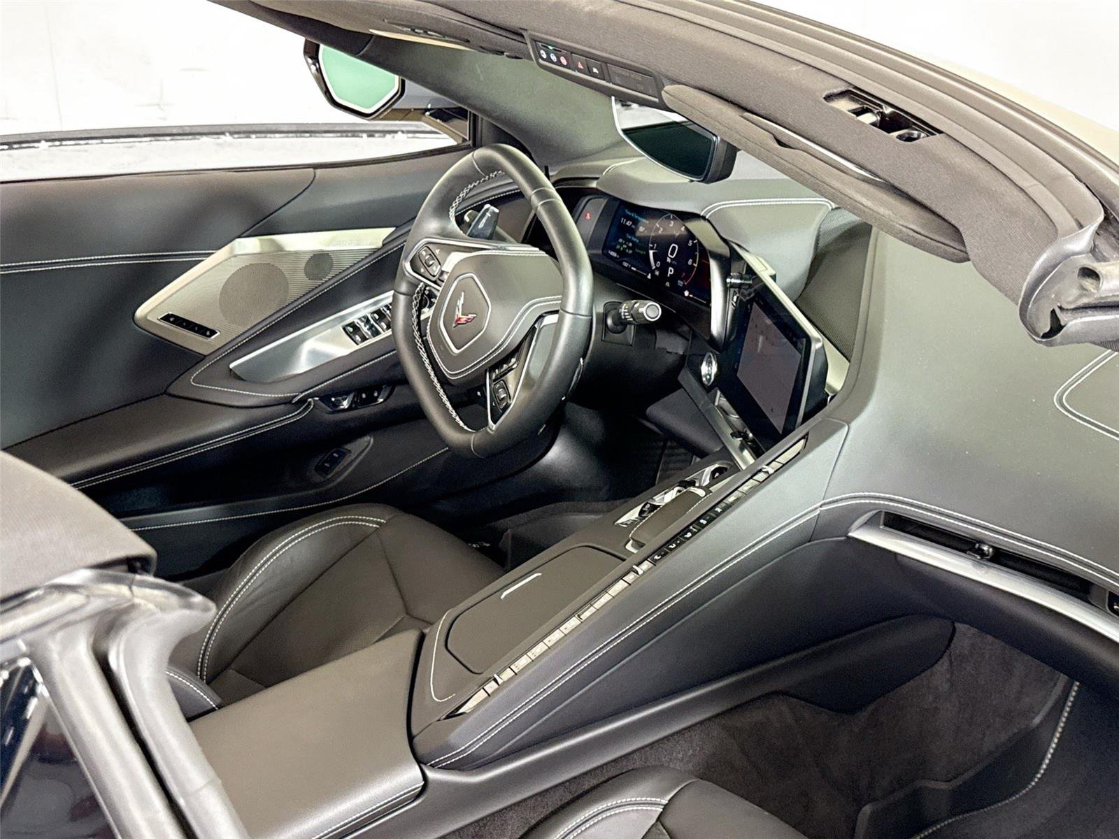 2025 Chevrolet Corvette 2LT photo 25