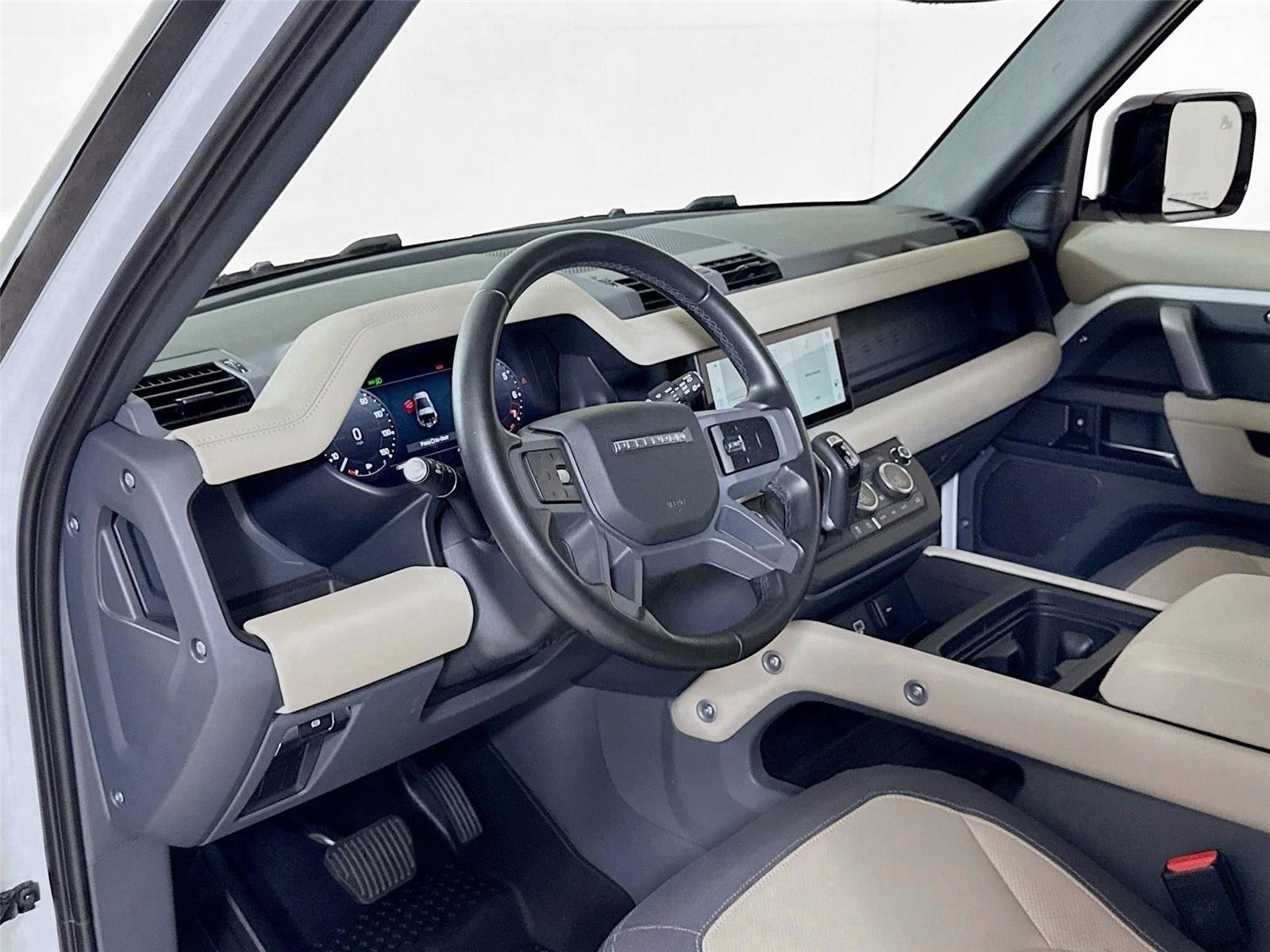 2024 Land Rover Defender X-Dynamic SE photo 9