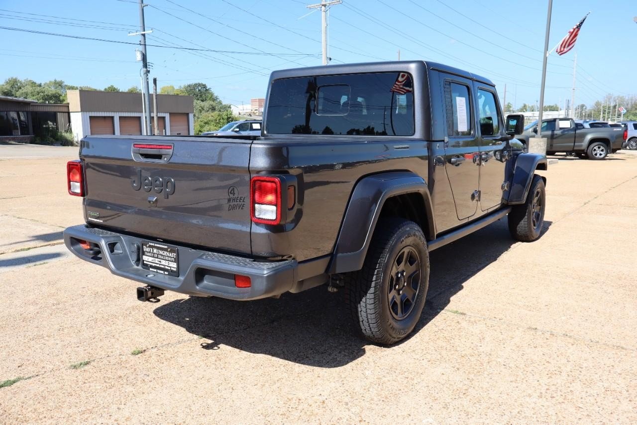 2023 Jeep Gladiator Willys photo 5