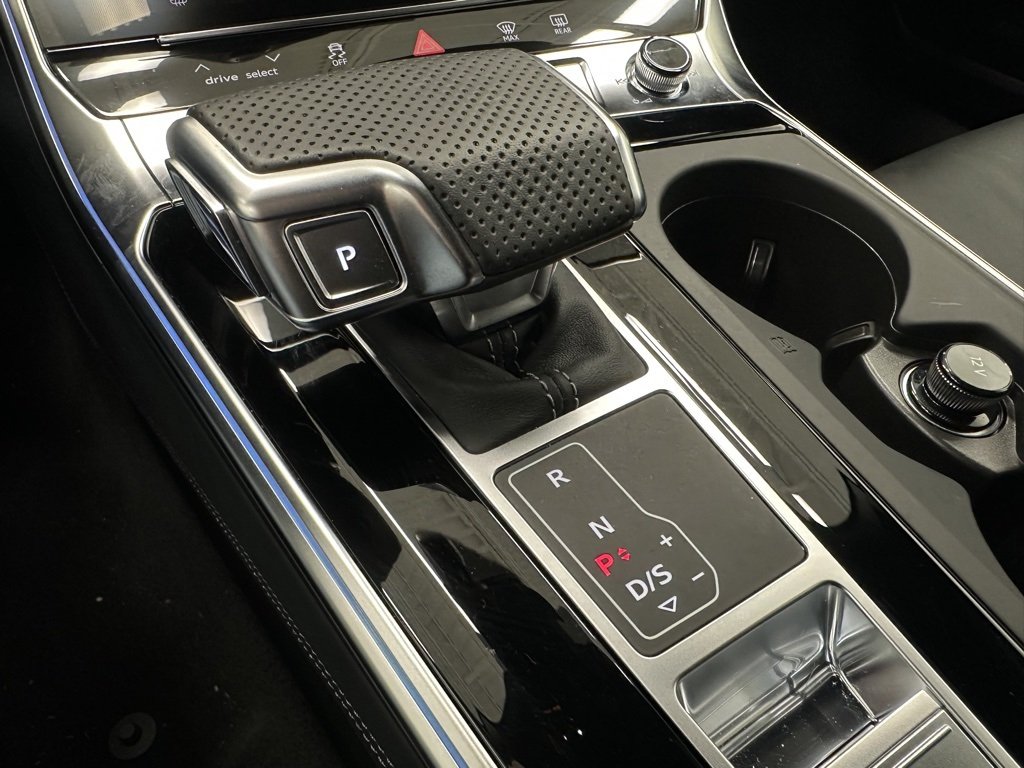 2025 Audi RS 6 Avant Performance photo 29