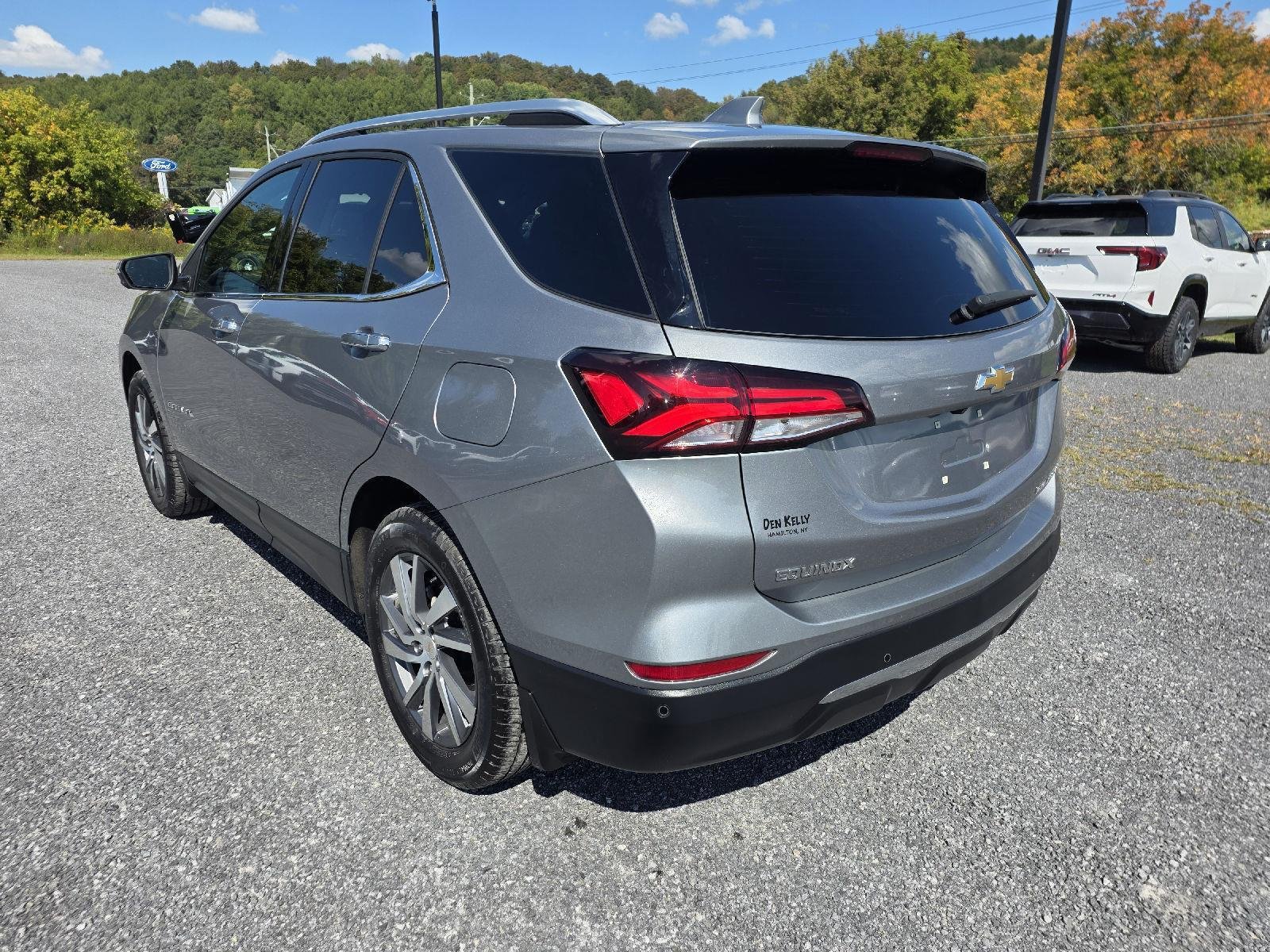 2024 Chevrolet Equinox Premier photo 3