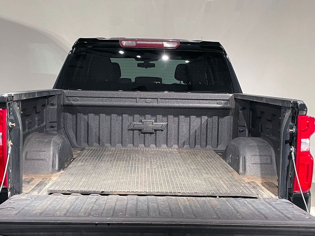 2021 Chevrolet Silverado 1500 RST photo 4