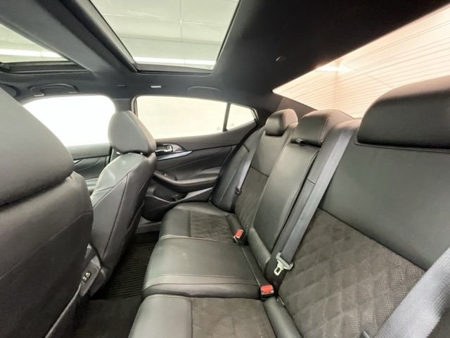 2022 Nissan Maxima SR photo 6