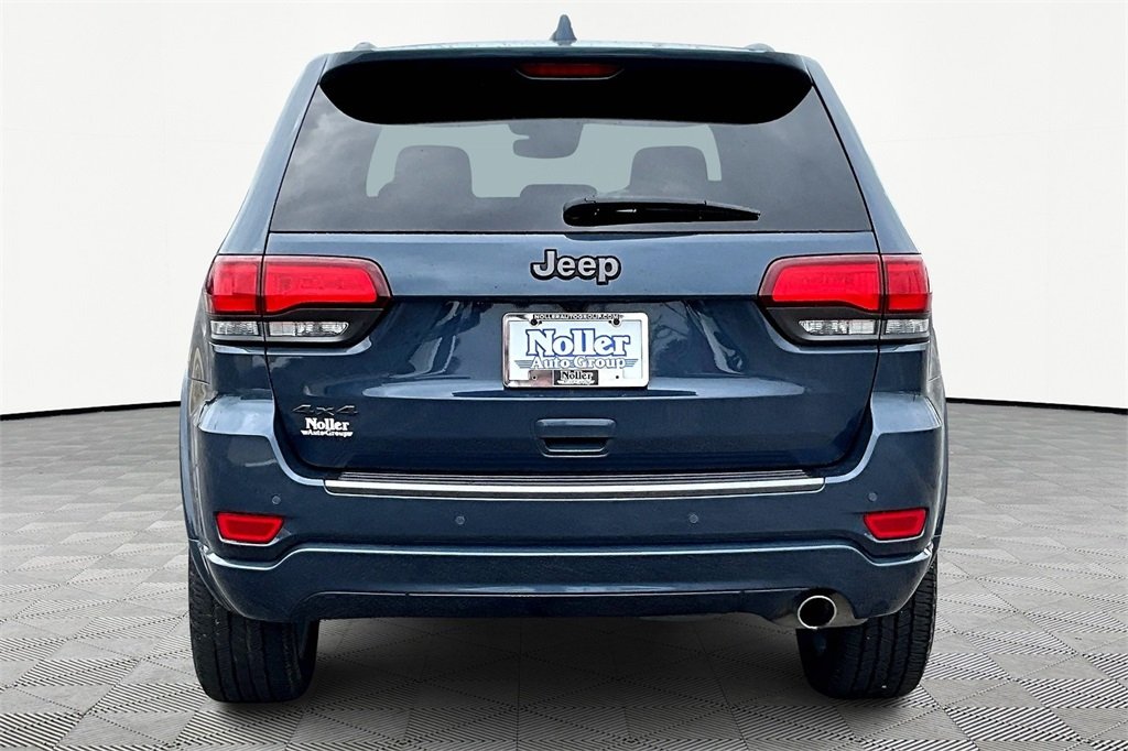 2021 Jeep Grand Cherokee Anniversary Edition photo 4