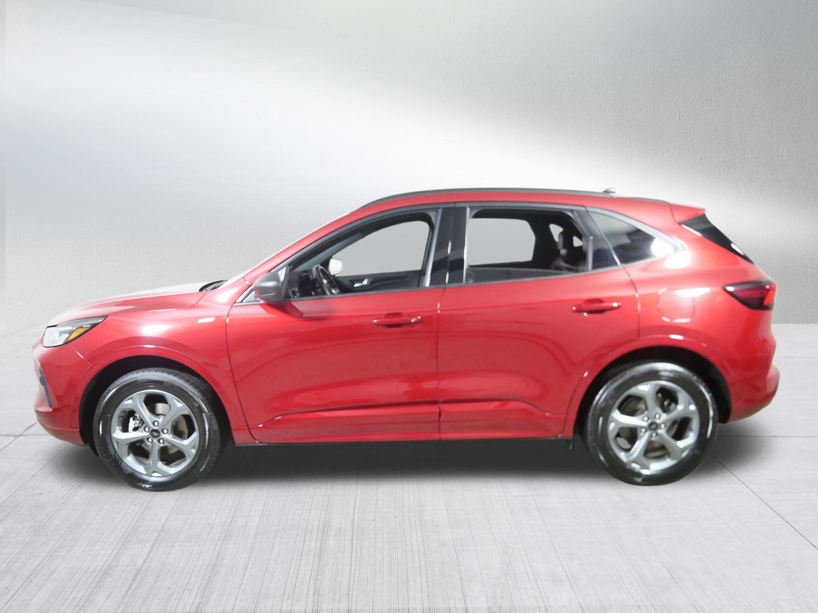 2024 Ford Escape ST-Line photo 4