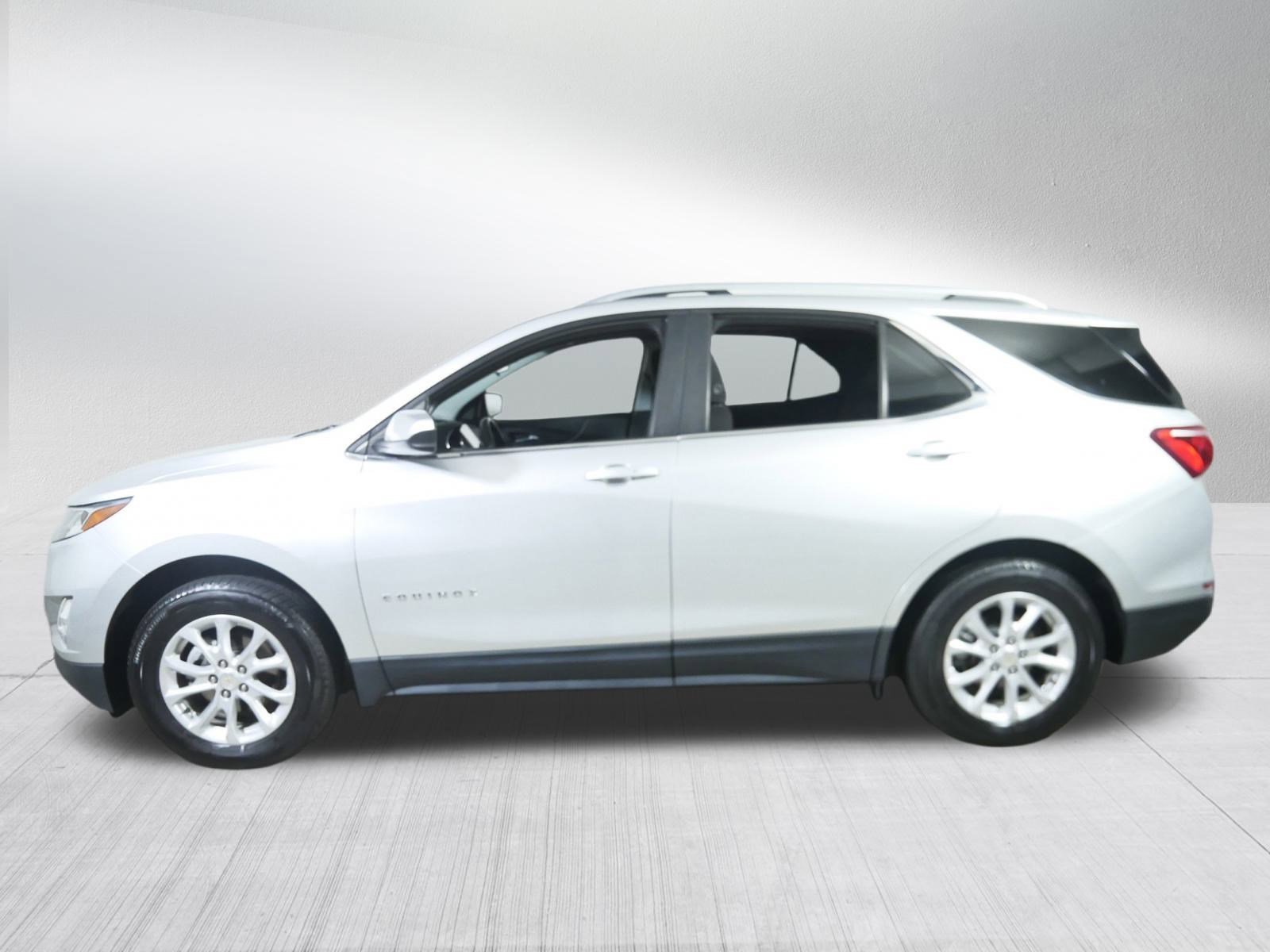 2021 Chevrolet Equinox LT photo 4