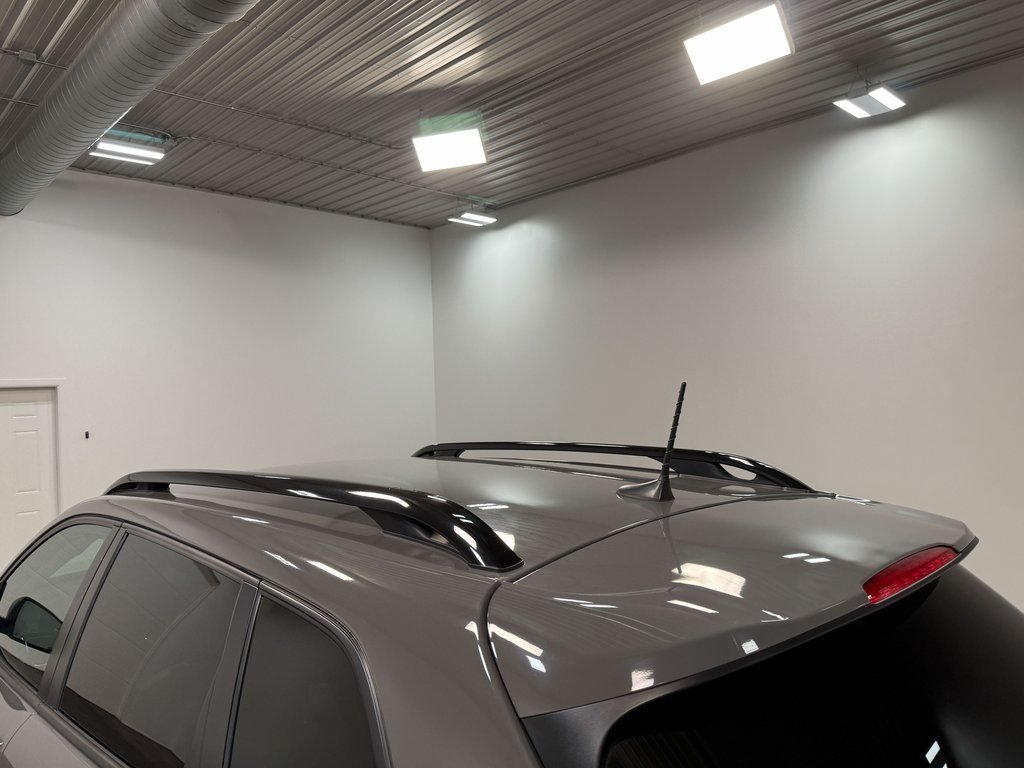 2023 Jeep Cherokee Altitude photo 36