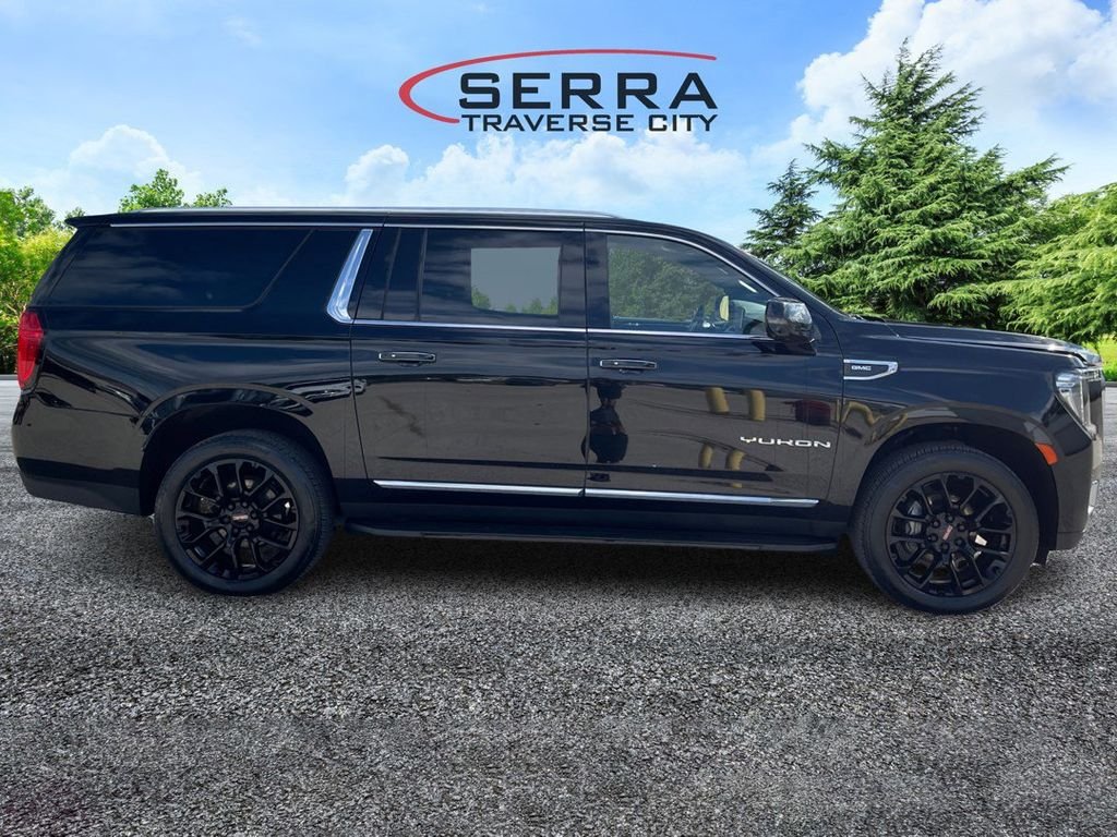 2022 Gmc Yukon XL SLT photo 3