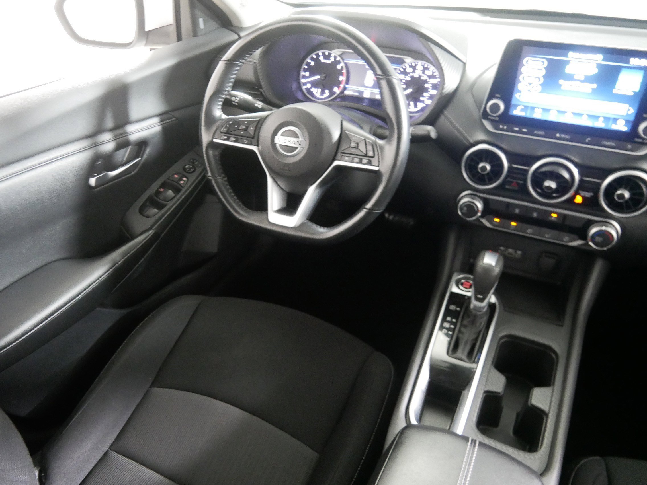 2022 Nissan Sentra SV photo 9