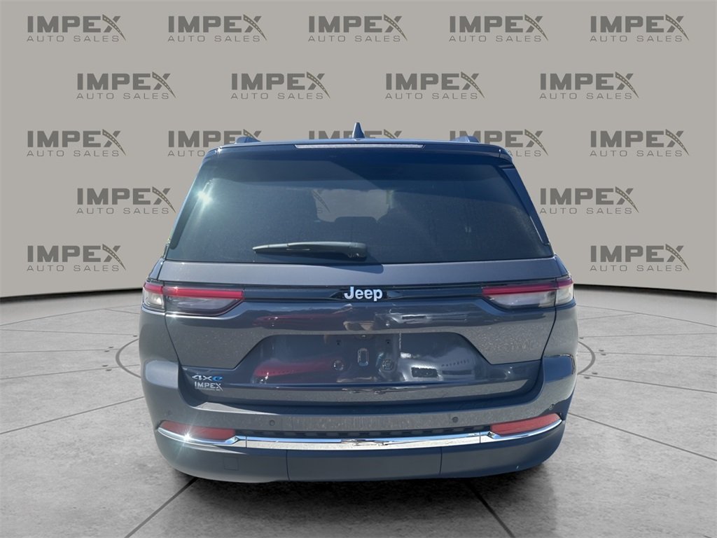 2024 Jeep Cherokee Limited 4xe photo 2