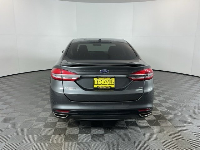 2017 Ford Fusion SE photo 3