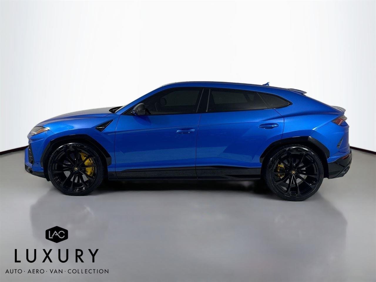 2022 Lamborghini Urus photo 7