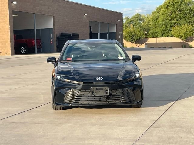 2025 Toyota Camry LE photo 3