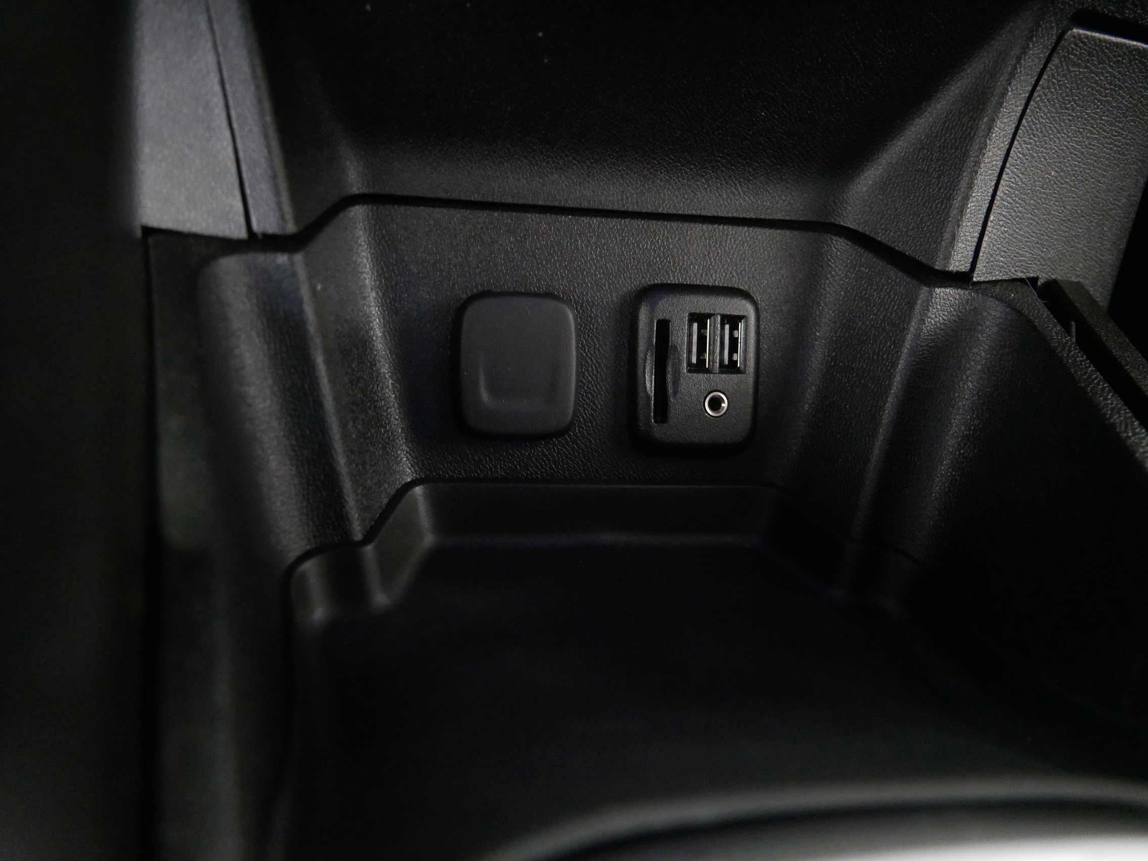 2019 Chevrolet Volt LT photo 25