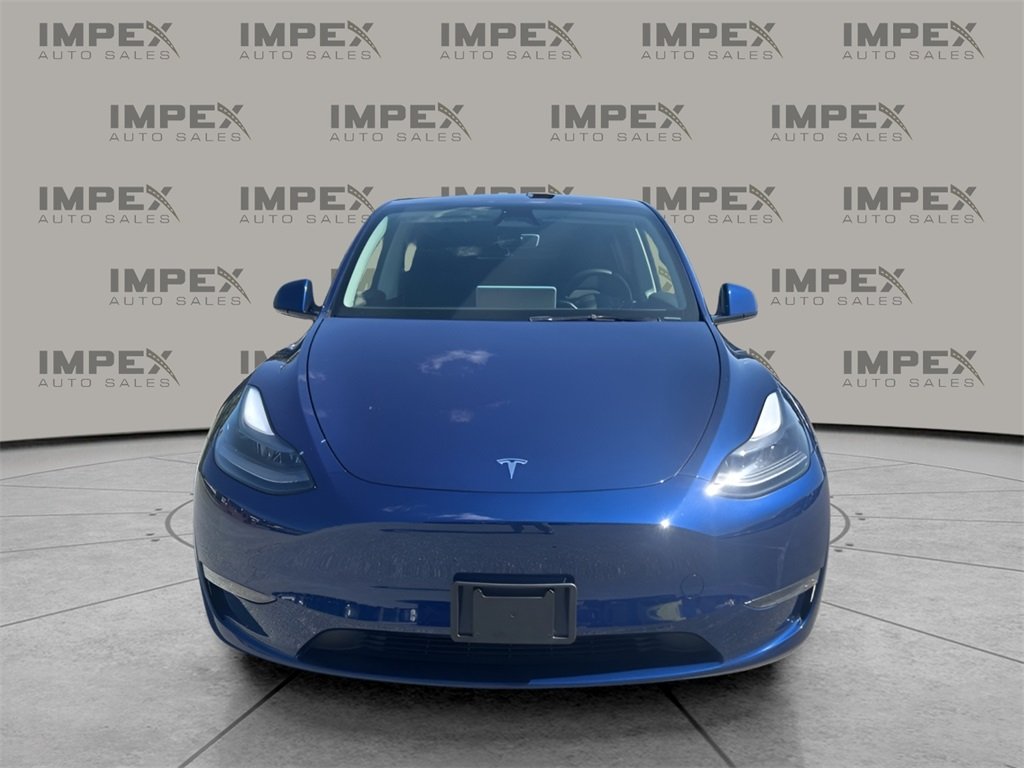 2024 Tesla Model Y Standard Range photo 8