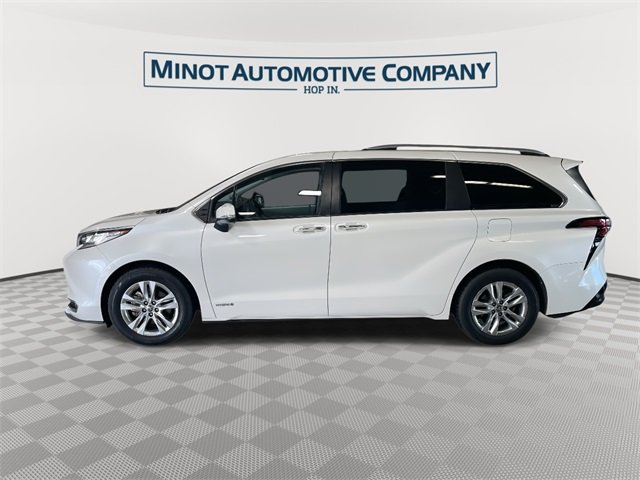 2021 Toyota Sienna Limited photo 5