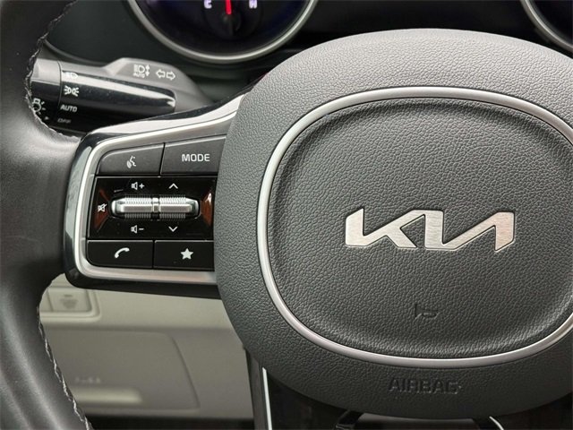 2022 Kia Carnival LX photo 21