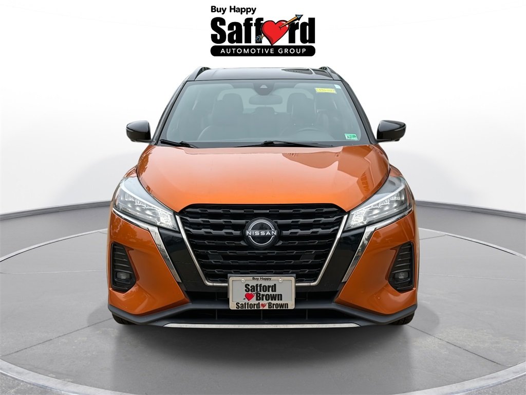2022 Nissan Kicks SR photo 4