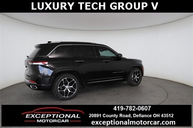2023 Jeep Grand Cherokee Summit Reserve photo 17
