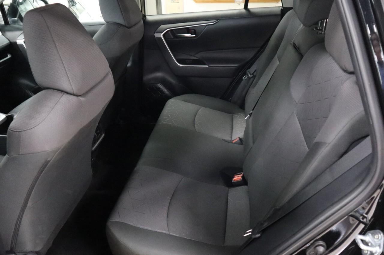 2024 Toyota RAV4 XLE photo 14