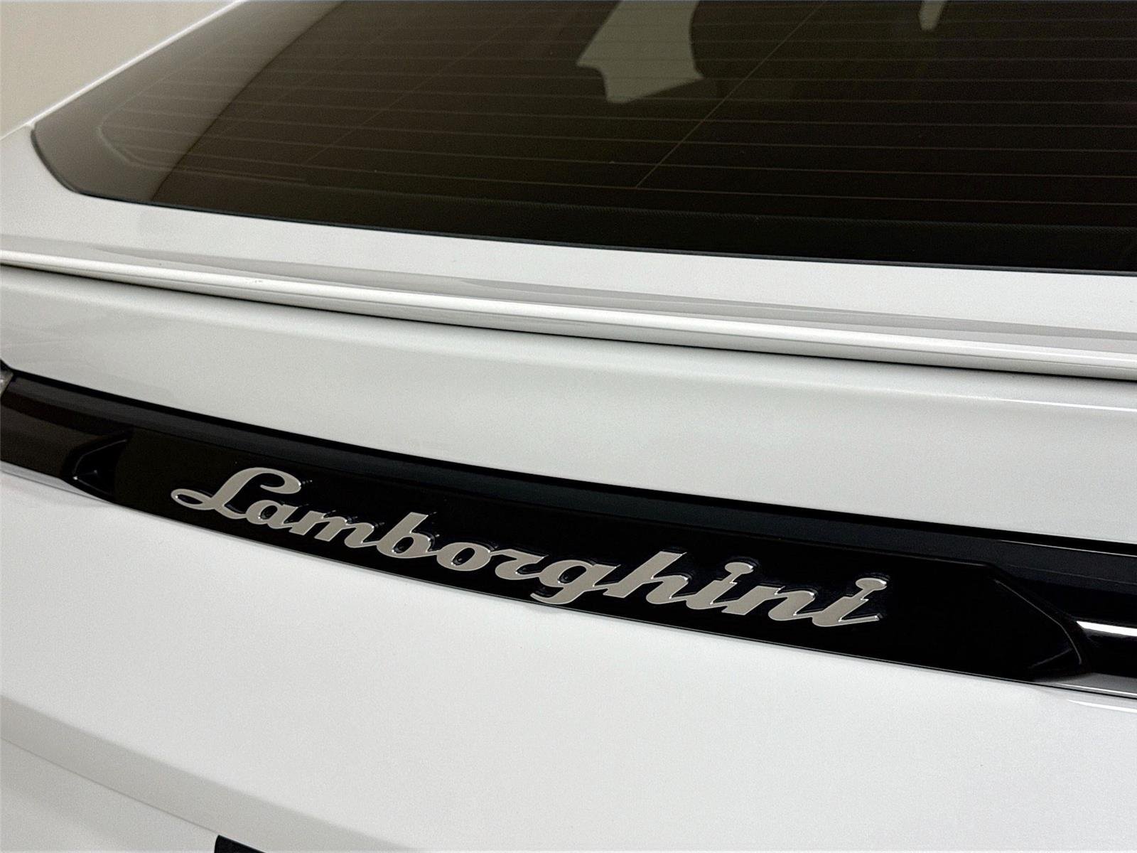 2021 Lamborghini Urus photo 34