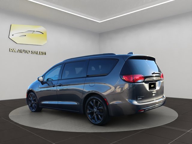 2019 Chrysler Pacifica Touring L 35th Anniversary photo 5