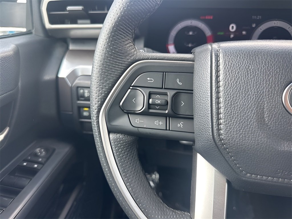 2025 Toyota Tacoma TRD Sport photo 14