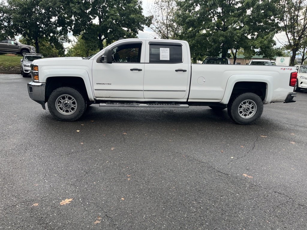 2015 Chevrolet Silverado 2500HD LT photo 4