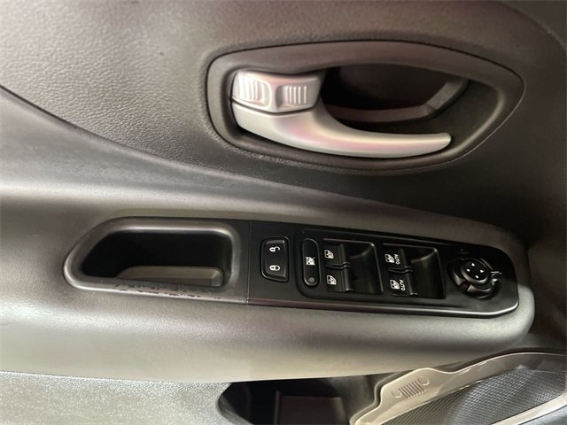 2023 Jeep Renegade Latitude Upland photo 11