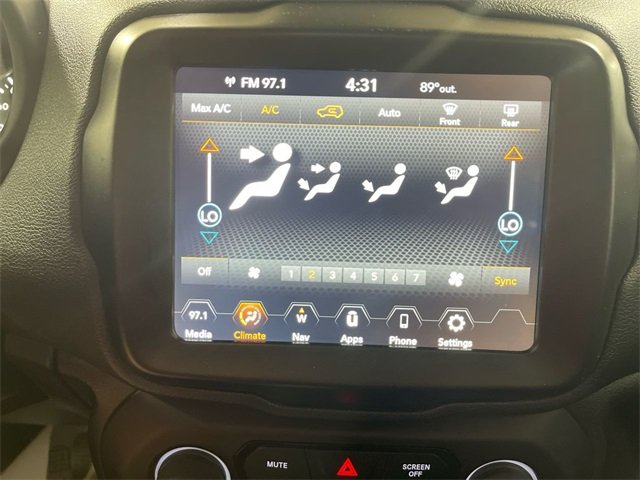 2023 Jeep Renegade Latitude Upland photo 14