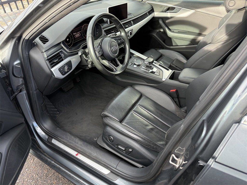 2017 Audi A4 2.0T Premium Plus photo 3