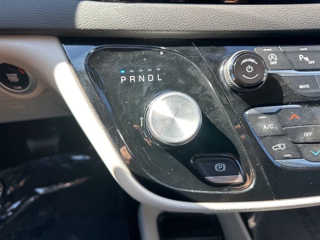 2024 Chrysler Pacifica Touring L photo 19