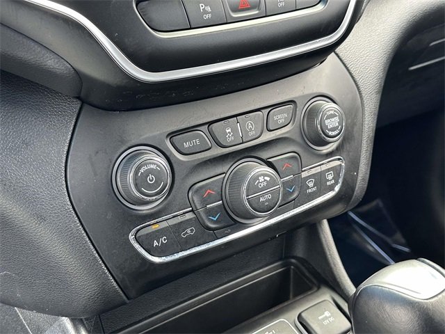 2022 Jeep Cherokee Latitude Lux photo 18